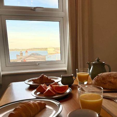 ファルマス Fabulous High Street Townhouse With Stunning Views & Parking At 'Eagles Nest'ヴィラ エクステリア 写真