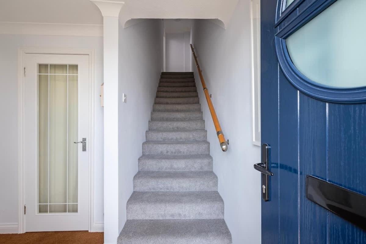 ファルマス Fabulous High Street Townhouse With Stunning Views & Parking At 'Eagles Nest'ヴィラ エクステリア 写真