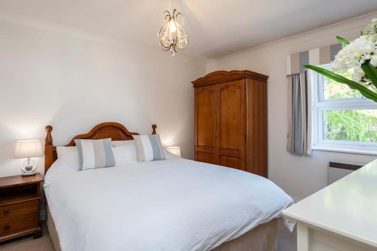 ファルマス Fabulous High Street Townhouse With Stunning Views & Parking At 'Eagles Nest'ヴィラ エクステリア 写真